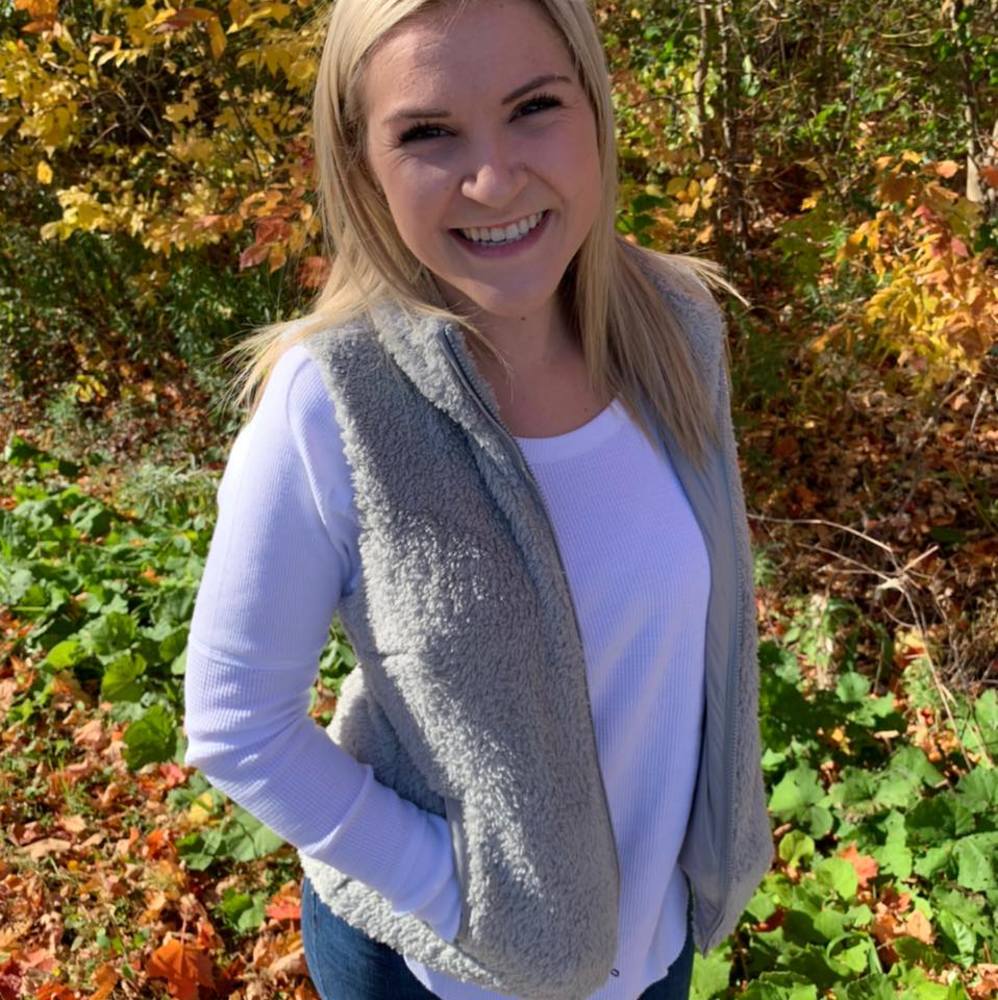 Meet your Posher, Emily